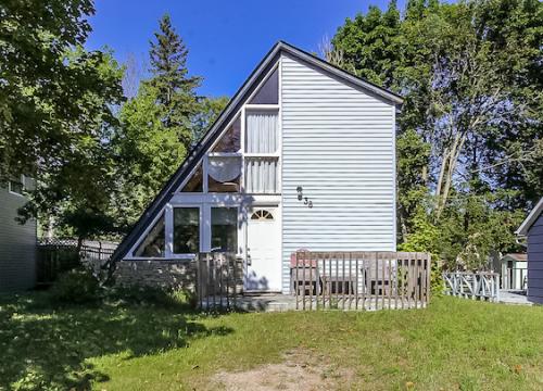 38 67th Street N., Wasaga Beach (SOLD)