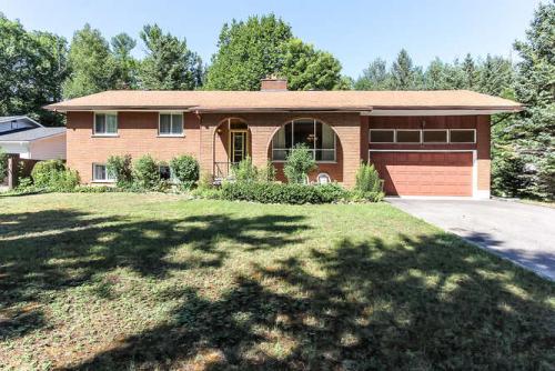 60 42nd Street S., Wasaga Beach (SOLD)